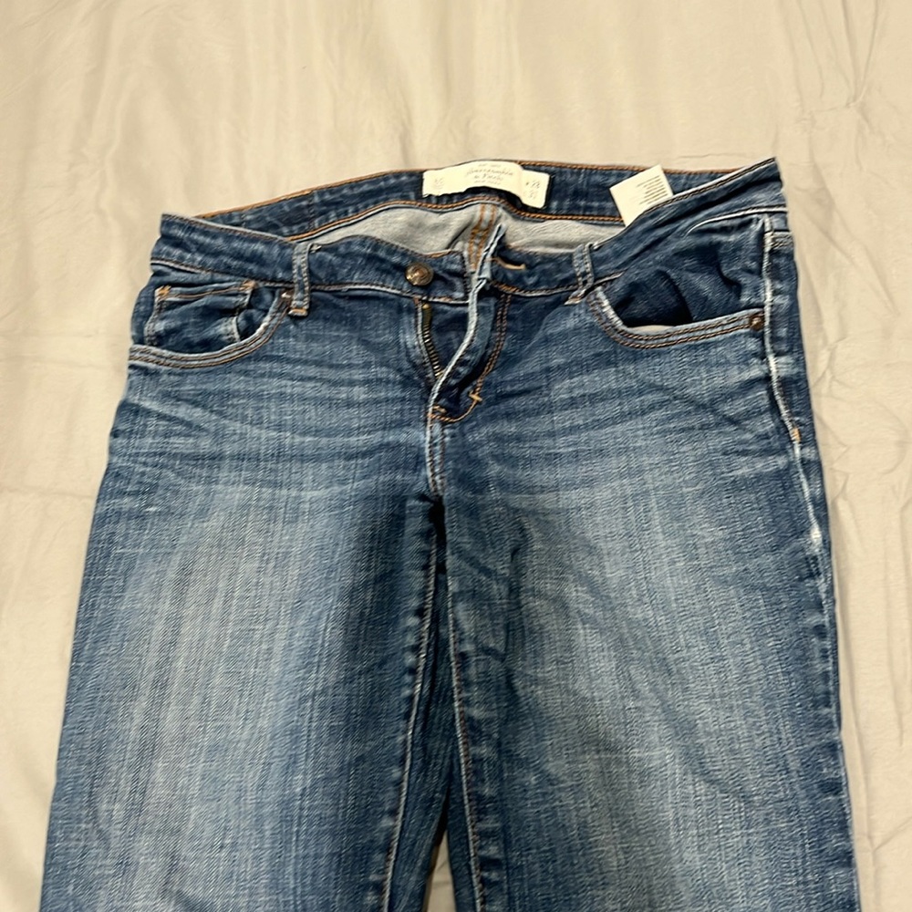 Abercrombie & Fitch medium wash The A&F Skinny jeans. Size 6S